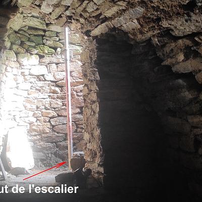 Découverte d'un escalier (vidéo)